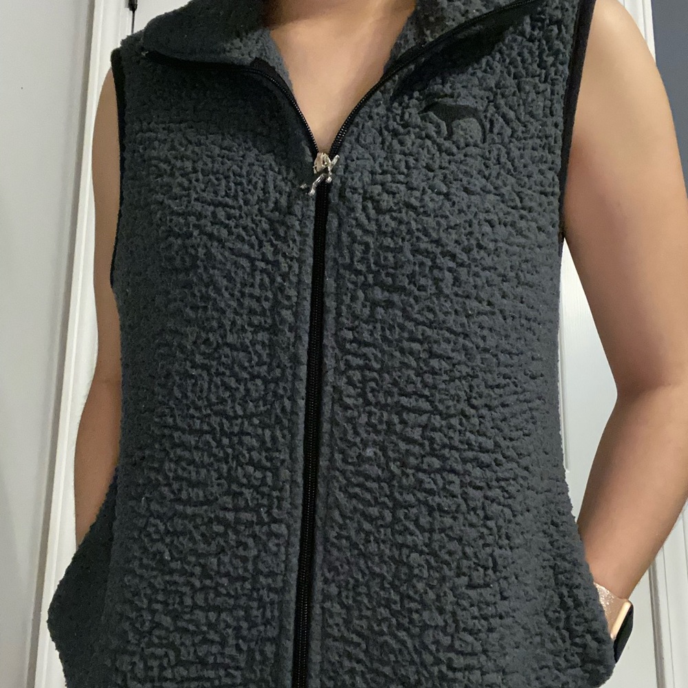 PINK VEST